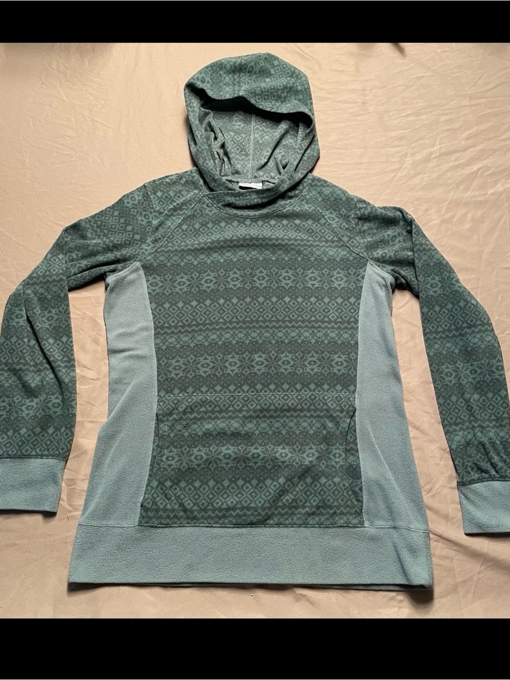 Women’s Columbia Lightweight Hooded Sweater in Sage Green
